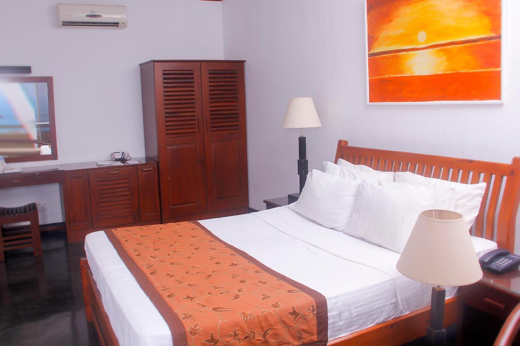 Sanmali Beach Hotel Marawila Bagian luar foto