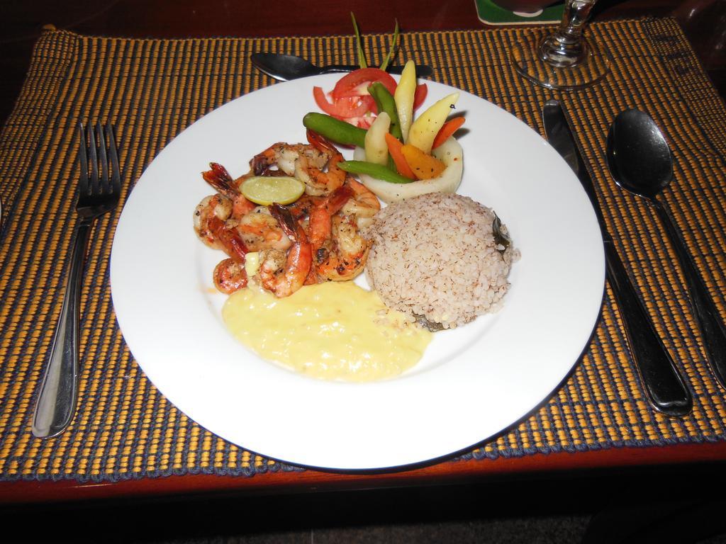Sanmali Beach Hotel Marawila Bagian luar foto