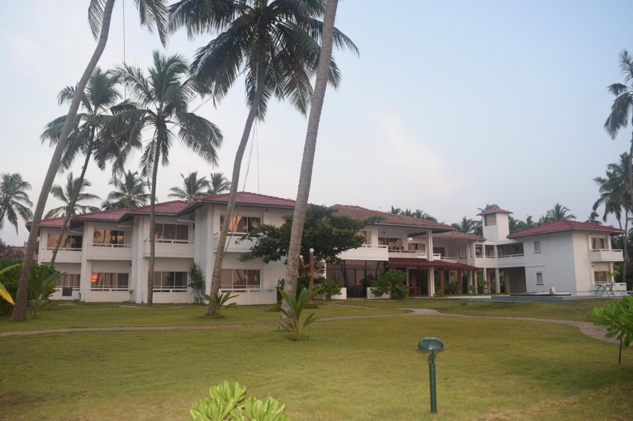 Sanmali Beach Hotel Marawila Bagian luar foto