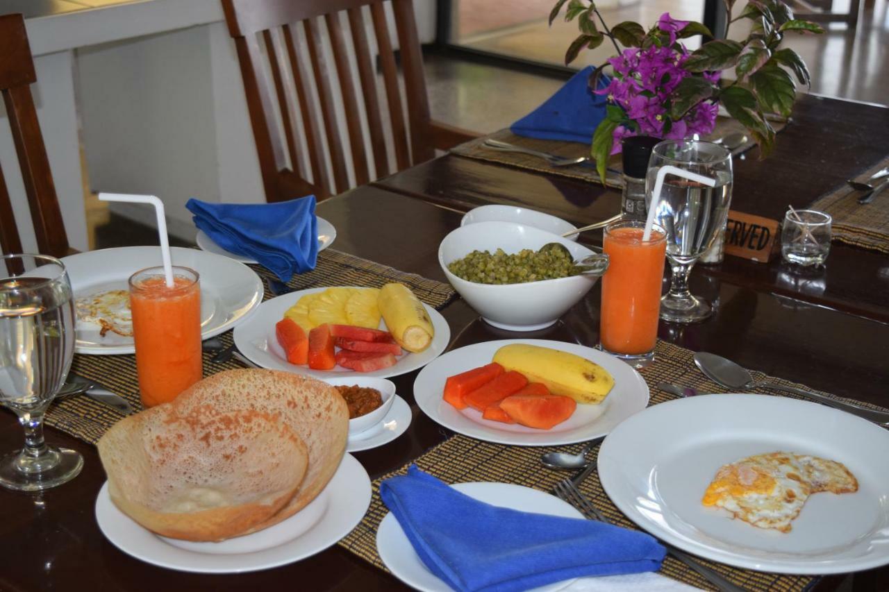 Sanmali Beach Hotel Marawila Bagian luar foto