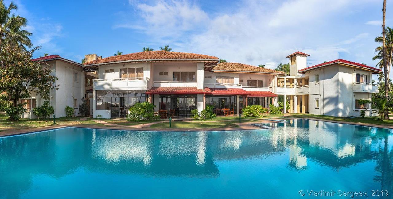 Sanmali Beach Hotel Marawila Bagian luar foto